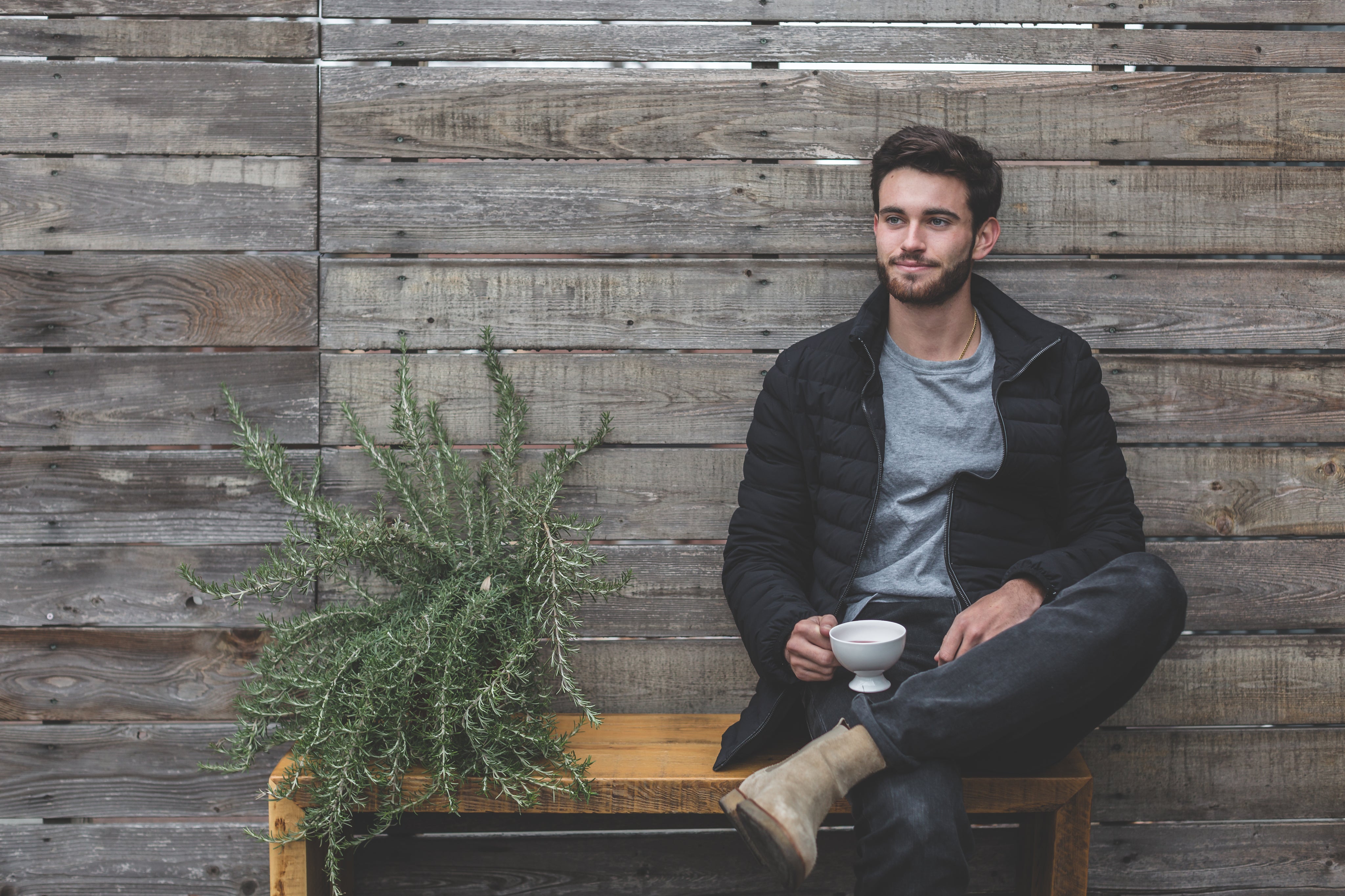<em>Esteban R</em>
